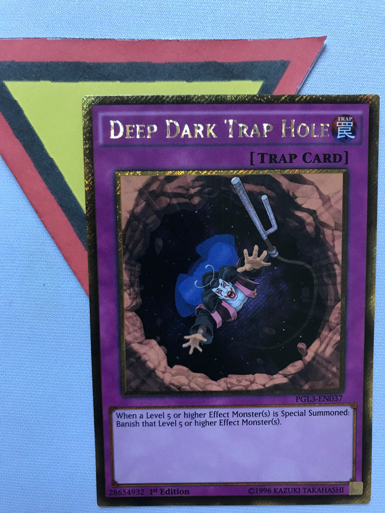 Deep Dark Trap Hole / Gold Secret - PGL3-EN037 - 1st