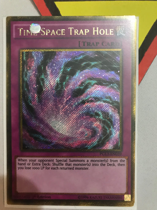 TIME-SPACE TRAP HOLE - GOLD SECRET - PGL3-EN039 - 1ST