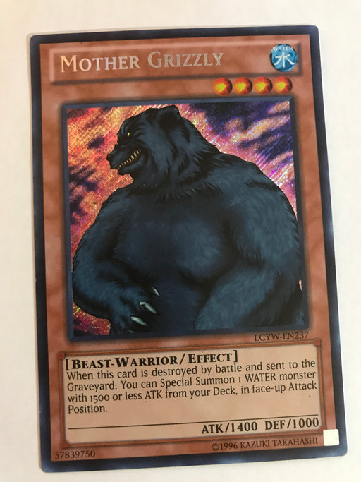 Mother Grizzly - Secret - LCYW-EN237